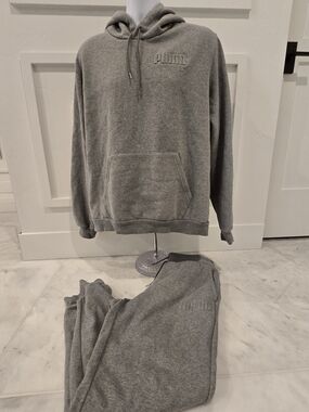 Puma Men’s Gray Crewneck Hoodie Sweatshirt